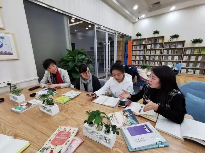 评职称知网、万方收录艺术文化期刊杂志全览：发表论文投稿指南与费用概览