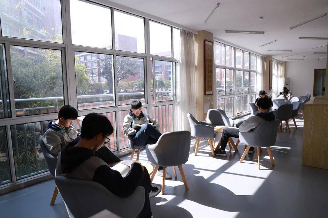 电磁控制与电工材料、超导磁性材料学术权威