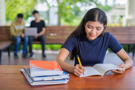 评副主任医师论文发表攻略：投稿技巧与期刊