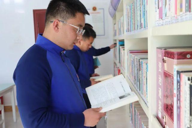 军事院校教师职称评定新篇章：学术著作专著