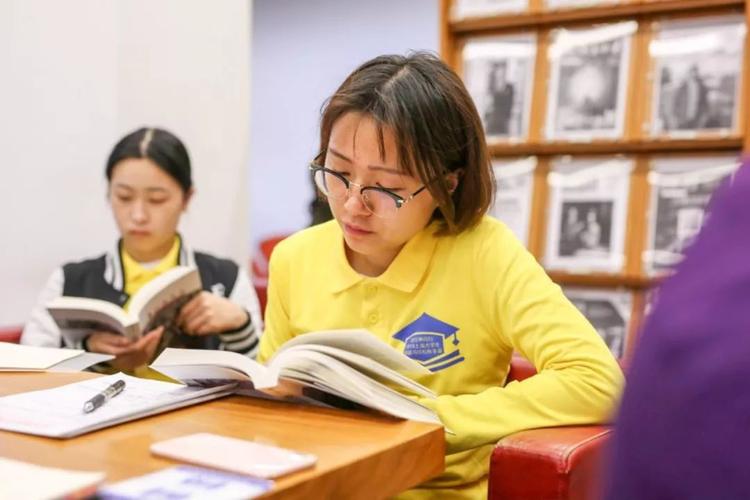 戏剧文艺影视动漫舞蹈绘画艺术《喜剧世界》期刊：论文发表征投稿