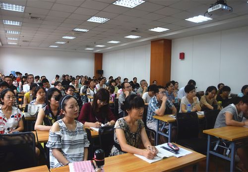 政治类期刊杂志发表论文投稿：《甘肃行政学院学报》，双月
