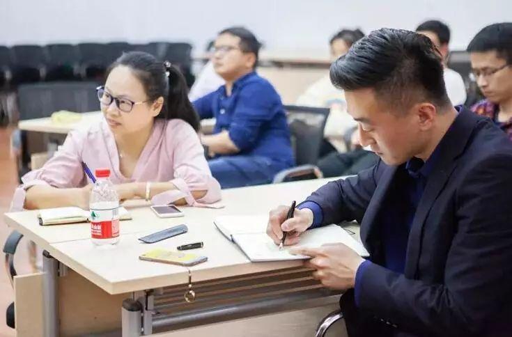 商业文案品牌策划计划书专题：一篇好的软文具有什么特点？