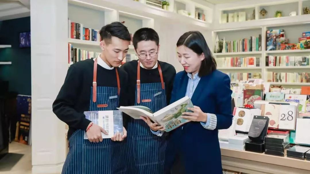 商业文案品牌策划计划书专题：微信朋友圈软文怎么写？