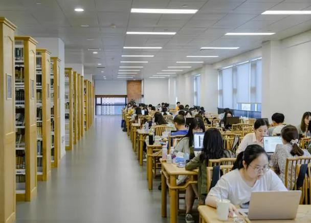 关于健康医疗《甘肃中医药大学学报》期刊杂志：论文发表投稿指南