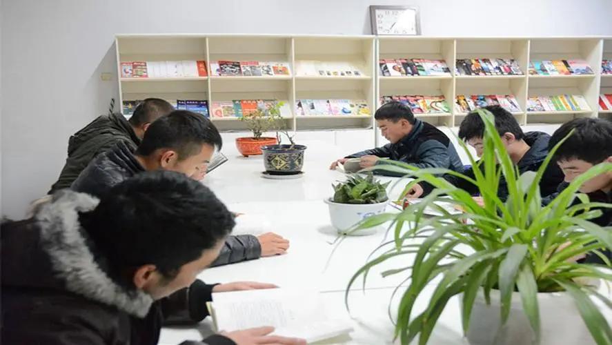解析临床医学《细胞与分子免疫学杂志》期刊杂志：介绍及论文发表