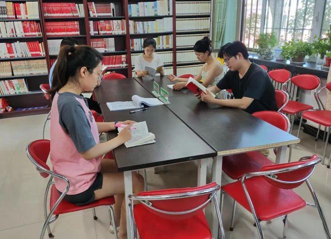 宏观市场资本贸易金融《中国经济信息》期刊